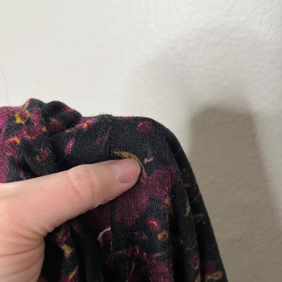 Jeanette By Betsey Johnson 70s Dark Floral Sleeveless Knit Maternity Dress - Picture 8 of 9